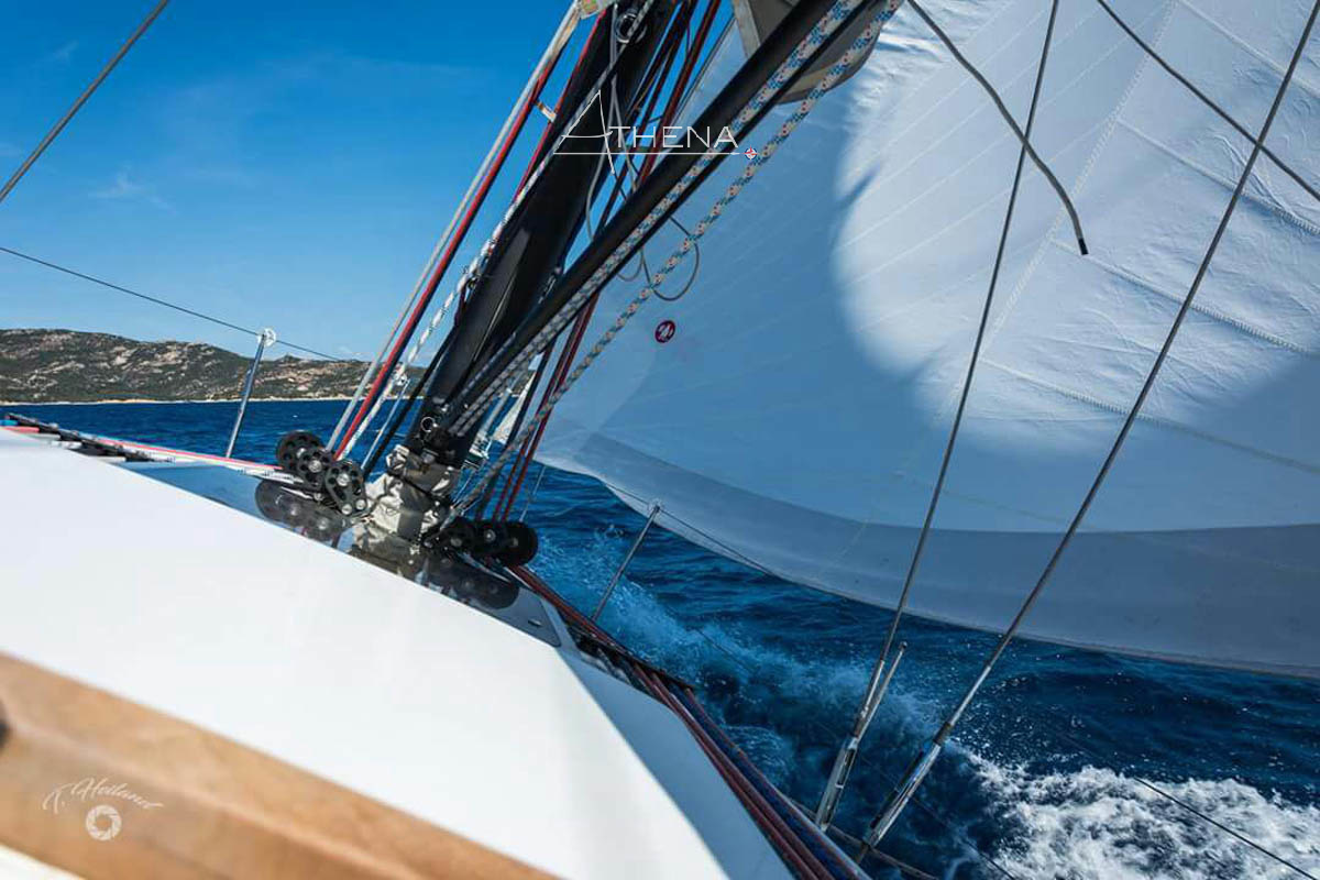 Athena - Barca a vela per escursioni in Sardegna